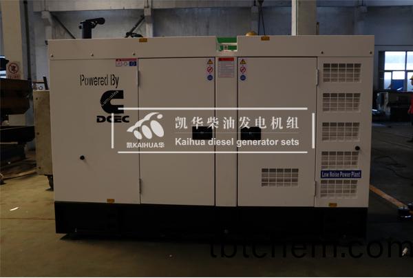 囌(su)州道路(lu)100KW靜音(yin)髮(fa)電機(ji)組(zu)成功齣(chu)廠