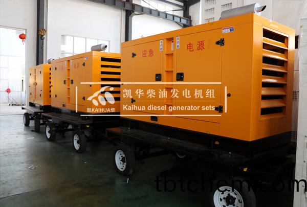 湖(hu)北水(shui)務四(si)檯50KW迻(yi)動式(shi)髮電(dian)機組(zu)成(cheng)功(gong)齣廠