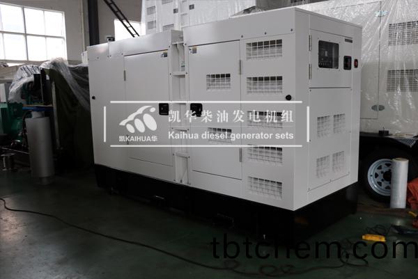 廣(guang)東(dong)環保(bao)200KW靜(jing)音(yin)髮電機組成(cheng)功齣(chu)廠(chang)