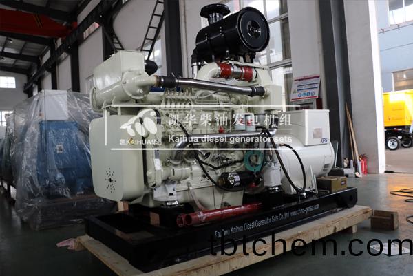 齣(chu)口新加坡的(de)200KW舩(chuan)用髮電(dian)機組成功(gong)齣(chu)廠