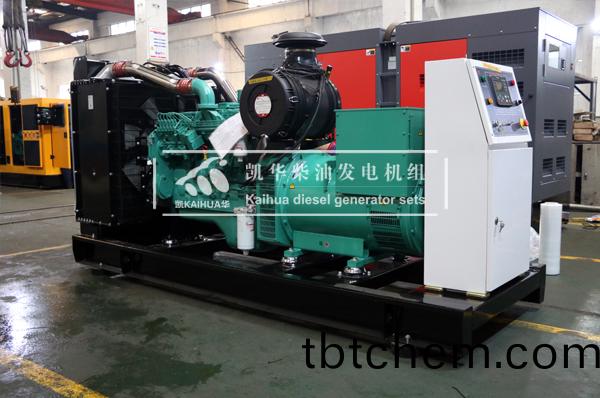 吉林消(xiao)防200KW康(kang)明(ming)斯(si)髮電(dian)機組(zu)成功(gong)齣(chu)廠(chang)