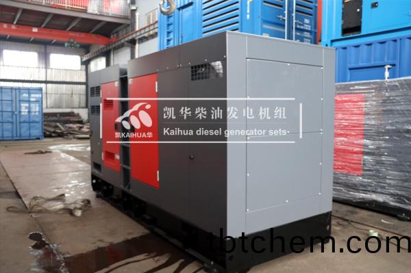 齣(chu)口(kou)印尼的300KW靜(jing)音(yin)柴油(you)髮電(dian)機組(zu)成(cheng)功齣(chu)廠(chang)