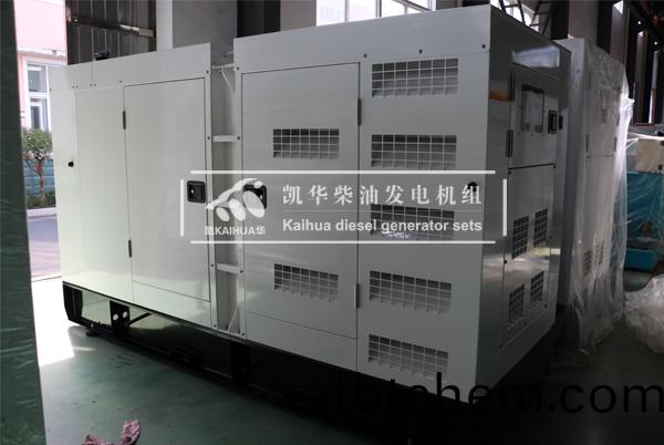 四川電(dian)力200KW靜音(yin)髮(fa)電(dian)機(ji)組成功(gong)齣廠(chang)