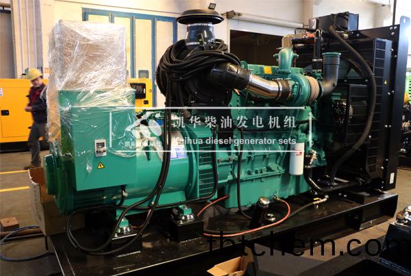 徐州電(dian)力兩檯康(kang)明(ming)斯髮電(dian)機組(zu)成(cheng)功齣廠(chang)