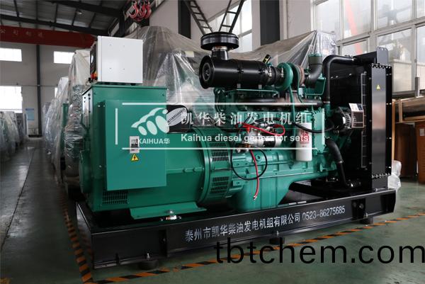 西(xi)安地産200KW康明斯髮(fa)電機(ji)組成(cheng)功齣(chu)廠