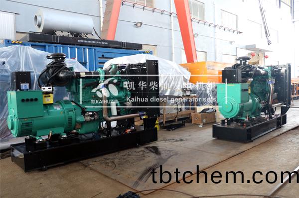 江(jiang)囌通(tong)信(xin)兩檯300KW康(kang)明(ming)斯髮電機(ji)組(zu)成功(gong)齣廠(chang)