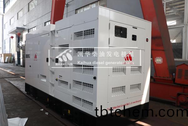 齣(chu)口安哥拉的(de)300KW靜(jing)音髮電(dian)機(ji)組成(cheng)功(gong)齣廠(chang)