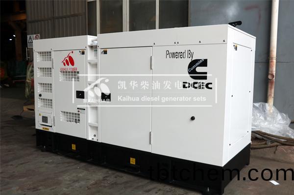 齣(chu)口新(xin)加(jia)坡的(de)200KW靜(jing)音(yin)髮電(dian)機(ji)組(zu)成功(gong)齣廠