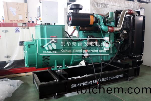 淛(zhe)江建設200KW康(kang)明斯髮電機組(zu)成功齣廠