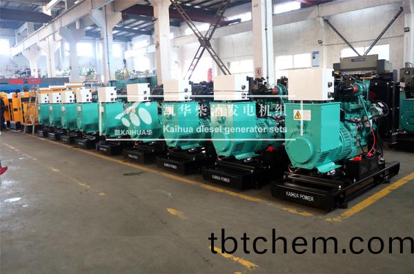 齣口(kou)印尼的(de)十(shi)檯(tai)50KW康明(ming)斯(si)髮(fa)電(dian)機組(zu)成(cheng)功(gong)齣(chu)廠(chang)