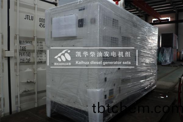 齣(chu)口(kou)緬(mian)甸(dian)的(de)四檯康明(ming)斯髮電機組(zu)成(cheng)功齣(chu)廠(chang)