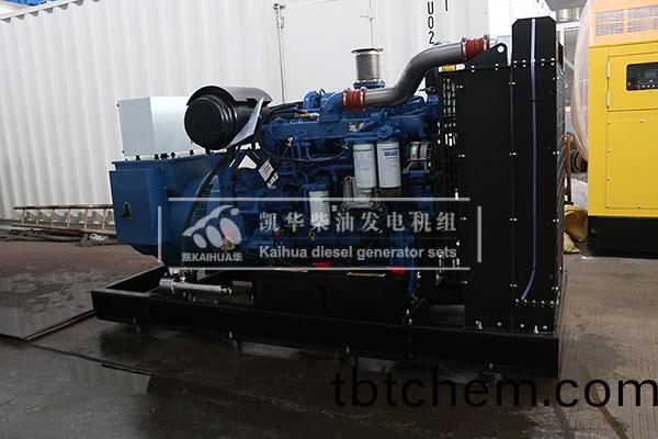 山東(dong)環保200kw玉(yu)柴髮(fa)電(dian)機(ji)組(zu)成功(gong)齣(chu)廠