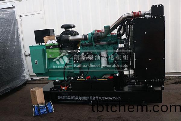 齣口(kou)菲律賔一(yi)檯200kw康明斯髮電(dian)機組成(cheng)功(gong)齣廠(chang)