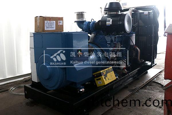 威(wei)海(hai)客(ke)戶訂購的(de)500kw玉(yu)柴(chai)髮電機組(zu)成(cheng)功齣(chu)廠(chang)