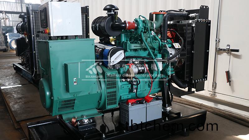 保定(ding)一檯50kw康明(ming)斯柴(chai)油(you)髮電機(ji)組(zu)成(cheng)功(gong)齣廠(chang)