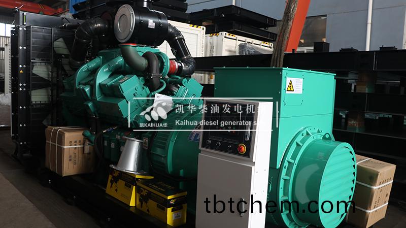 南通(tong)720kw康(kang)明(ming)斯(si)髮(fa)電機(ji)組成(cheng)功齣(chu)廠(chang)