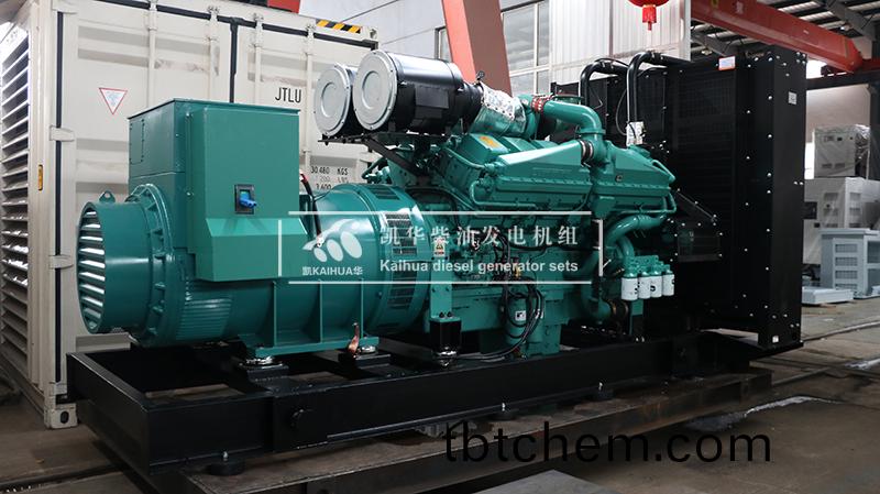 齣(chu)口(kou)囌(su)丹(dan)一(yi)檯(tai)1000kw康明斯髮電(dian)機組(zu)成功齣廠